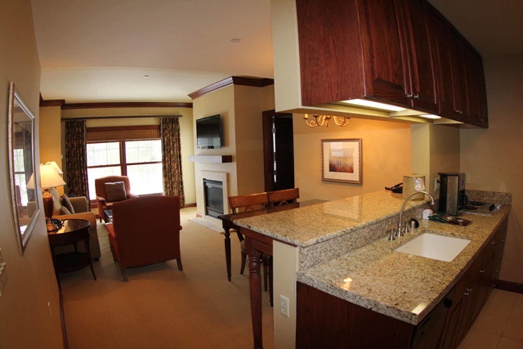 Osthoff Resort Elkhart Lake Exterior photo